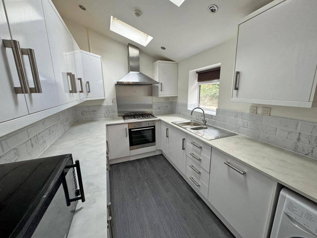 House in Nottingham, Radford - View 2