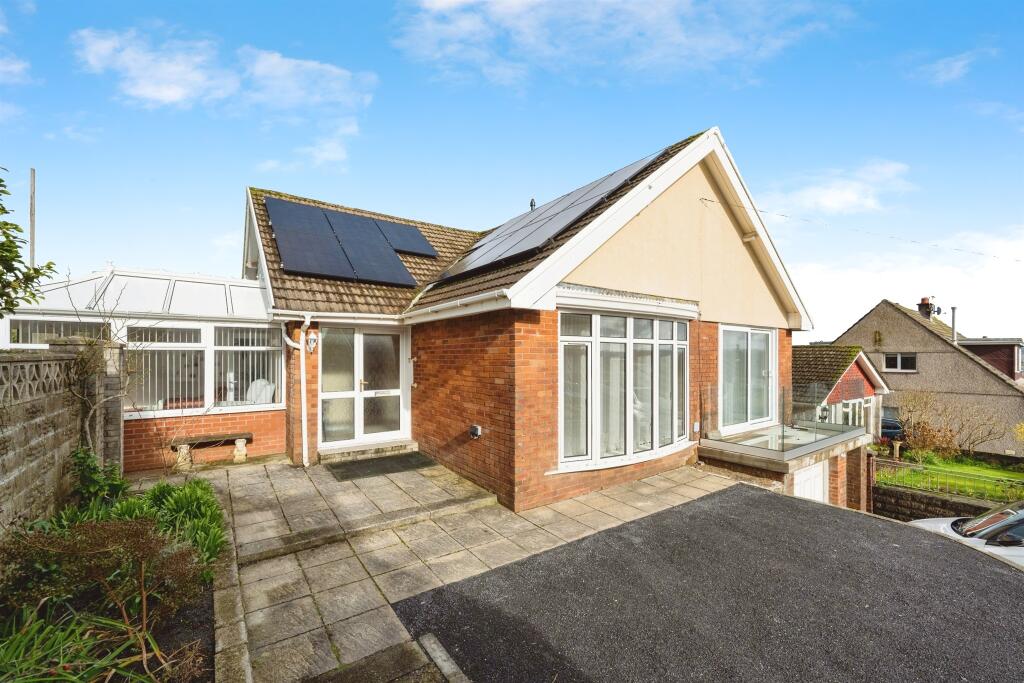 Main image of property: Cleviston Park, Llangennech, Llanelli
