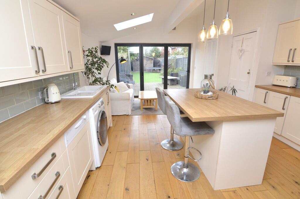 Gainsborough Road, Felixstowe photo 2
