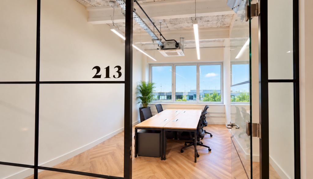 4 Person Office