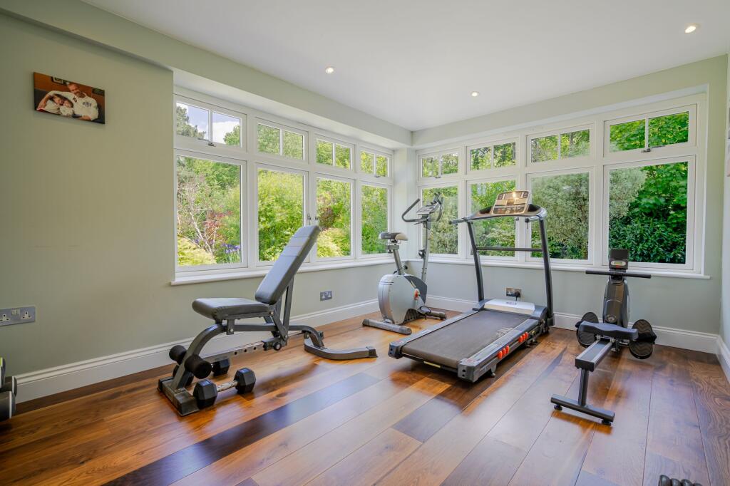 House in Winkfield, Cranbourne - View 5