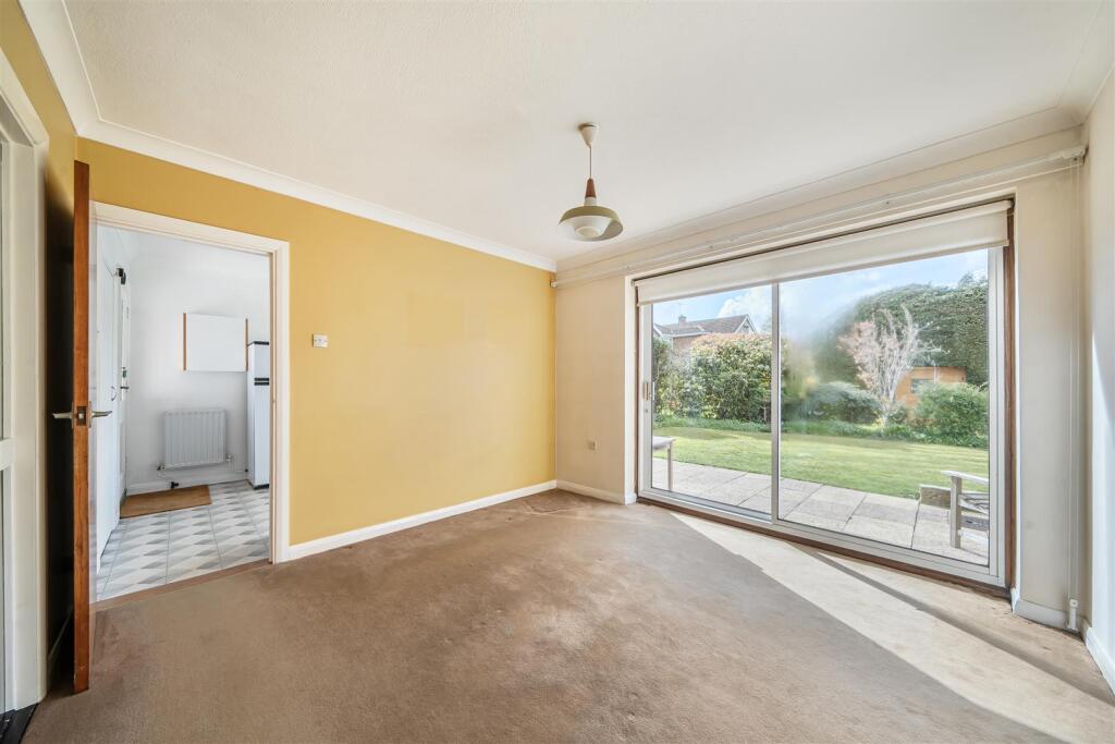 House in Guildford, Surrey - View 4