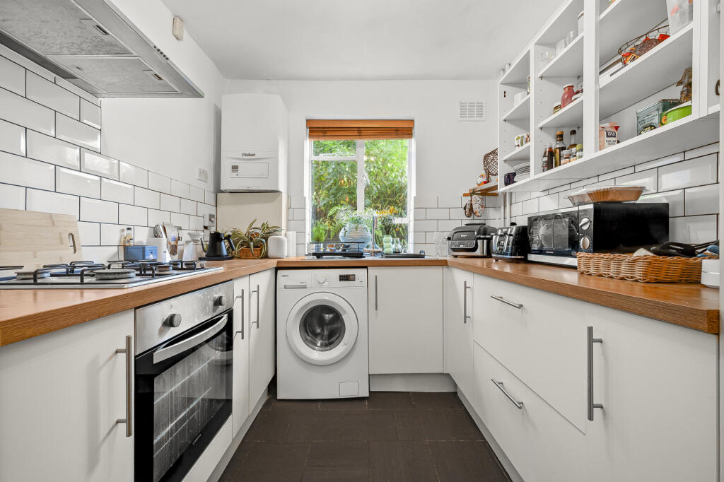 Apartment in London, Islington - View 5