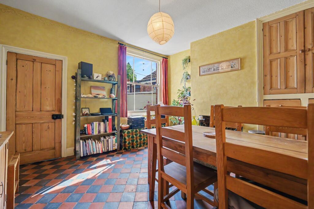 House in Charnwood, Shelthorpe - More