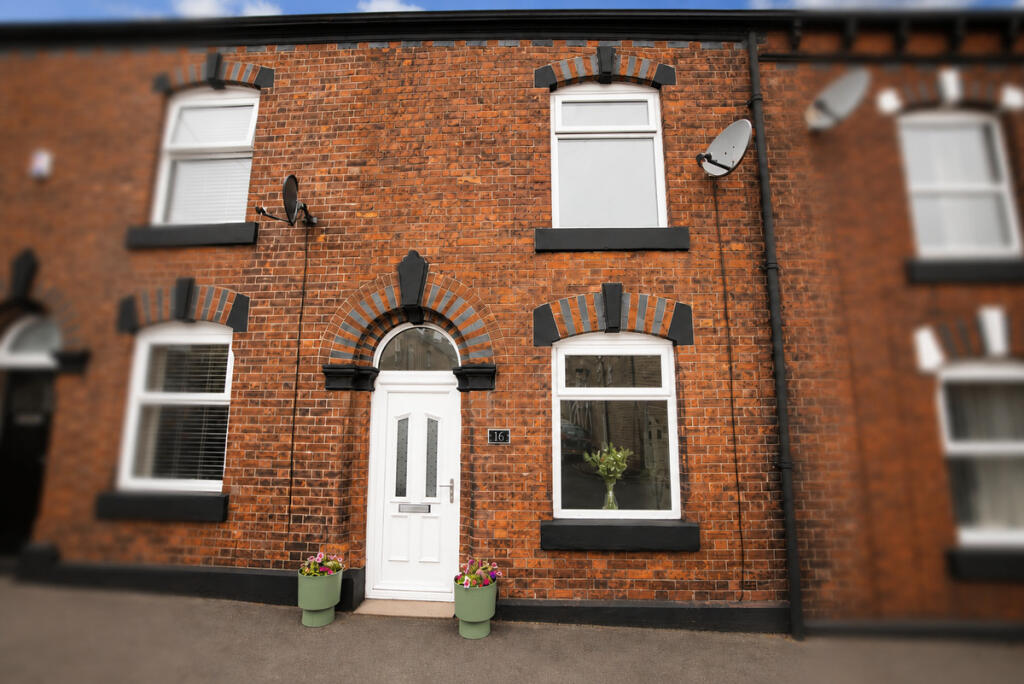 Main image of property: Denbigh Street, Ashton-under-Lyne, OL5