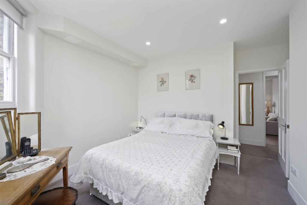 Apartment in London - View 5