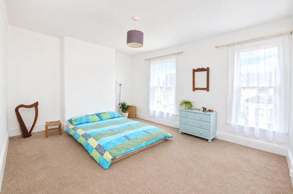 House in Plymouth, Mutley - View 4