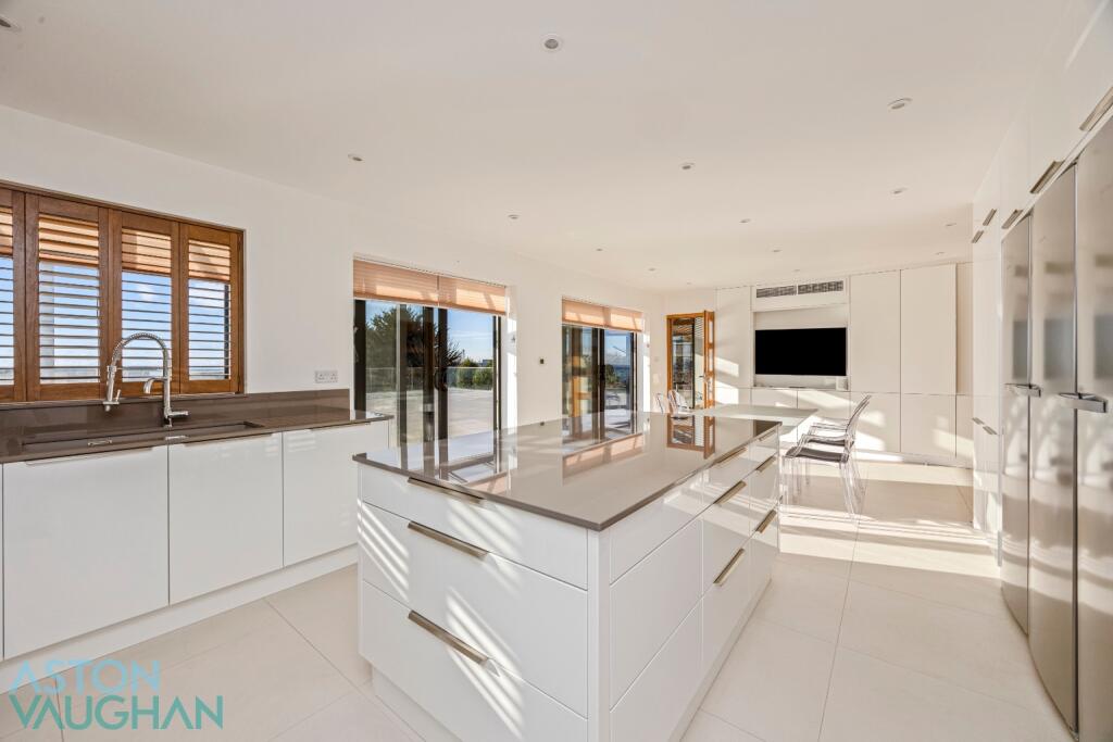 Roedean Heights, BN2 photo 4