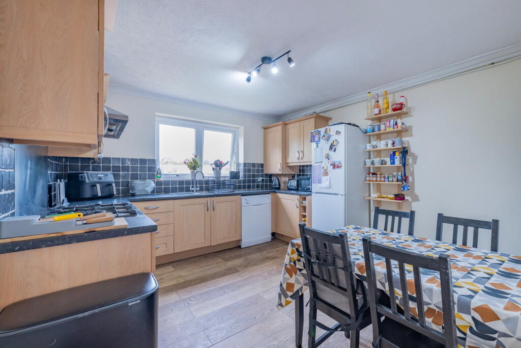 House in Tunbridge Wells, Southborough - View 3