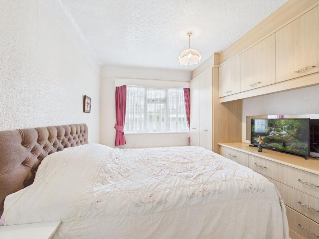 The Serpentine, Aughton, L39 photo 4
