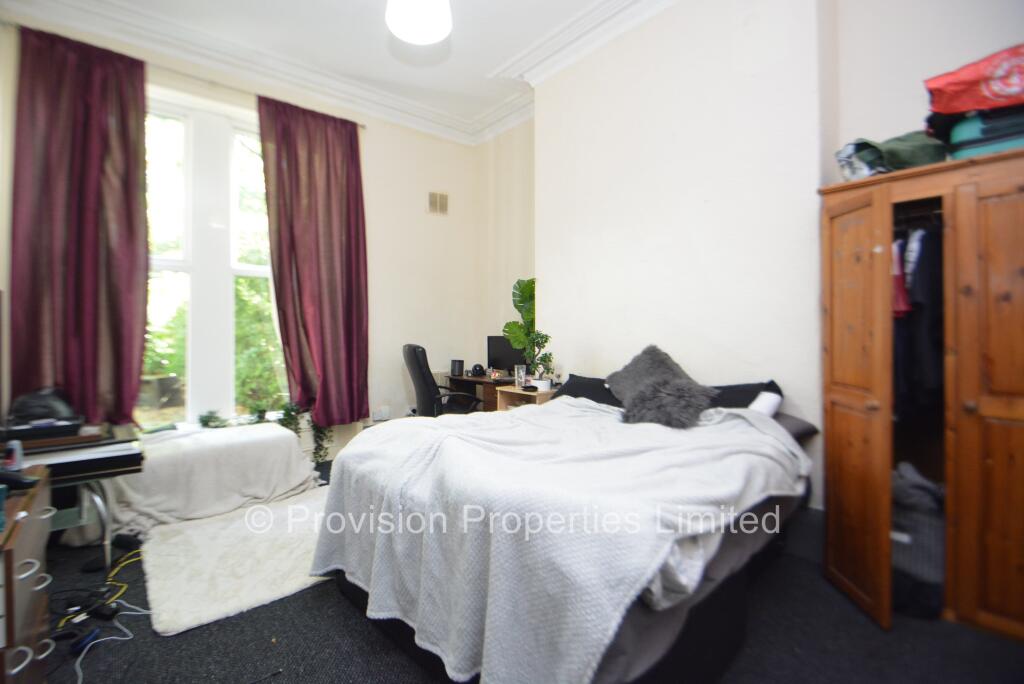 House in Leeds - View 5