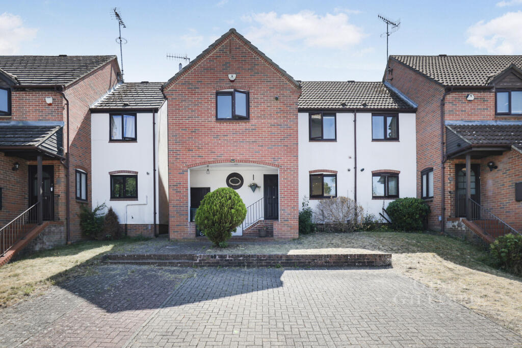 Main image of property: Kent Close, Uxbridge, UB8