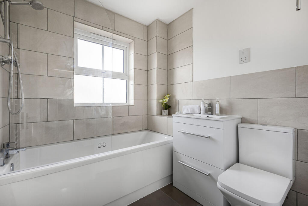 House in South Oxfordshire, Ladygrove, Didcot - View 5