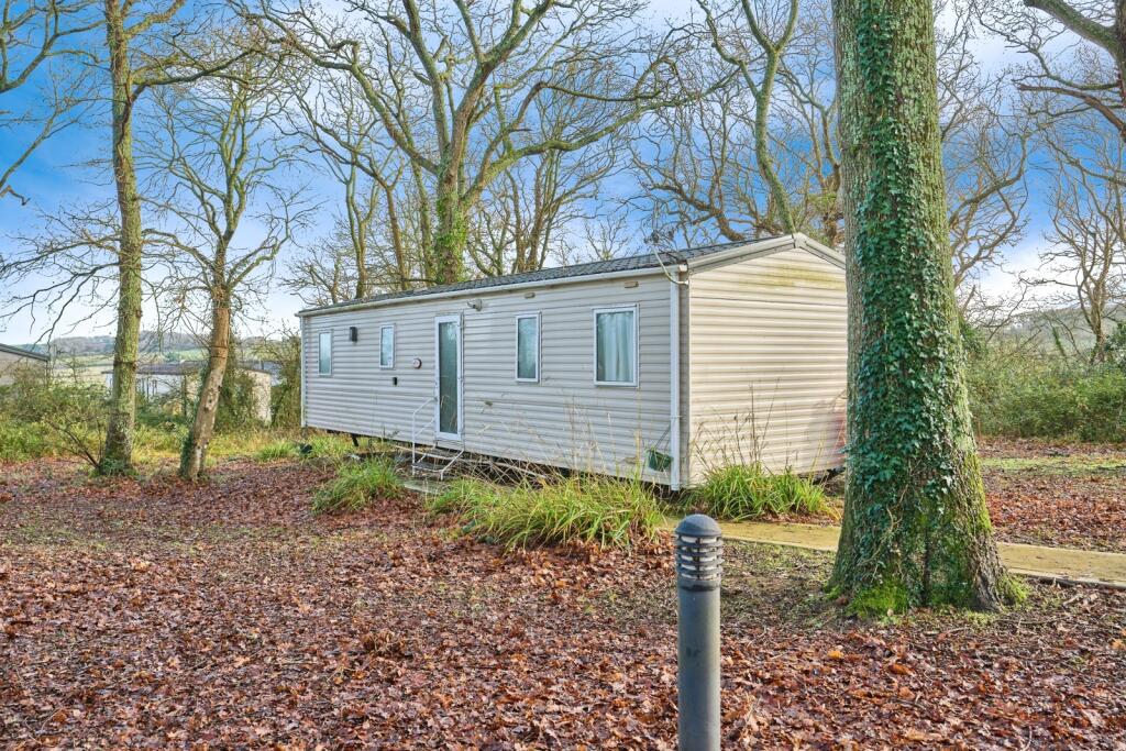 Oaklands, Thorness Lane, Cowes, Isle of Wight, PO31