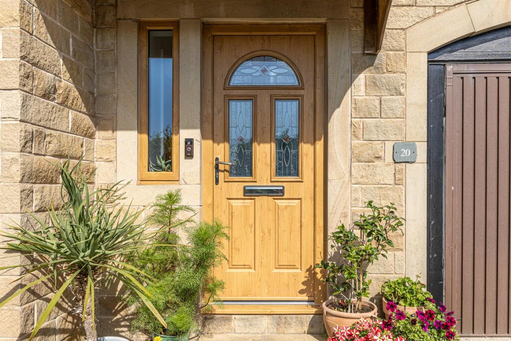 House in Kirklees, Paris, Holme Valley - View 4