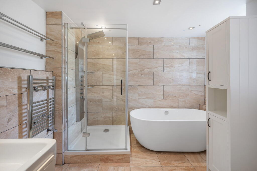 Apartment in London - View 3