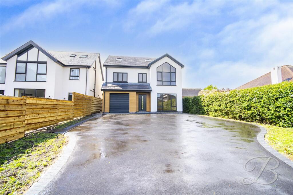 Main image of property: Moorgreen, Newthorpe, Nottingham