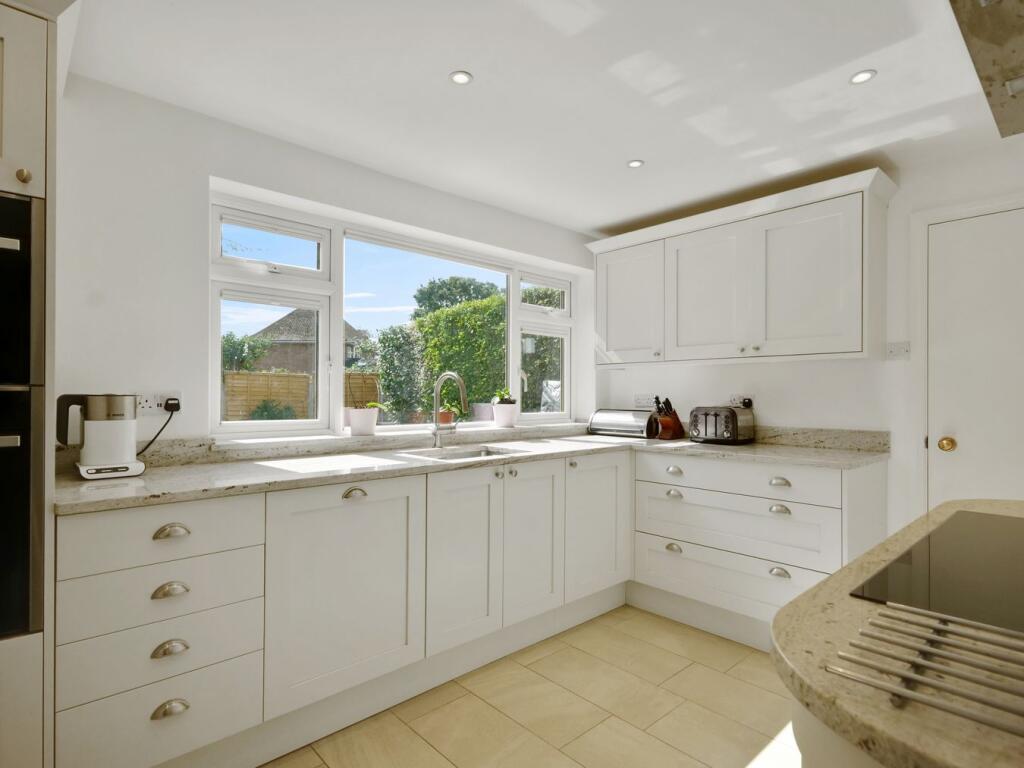 House in Southampton - More