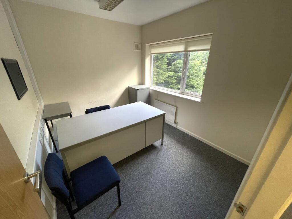 Additional image 5 of First Floor, 966 Old Lode Lane, Solihull, B92 8LN