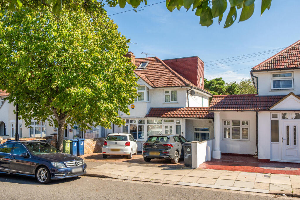 House in Southall - View 3
