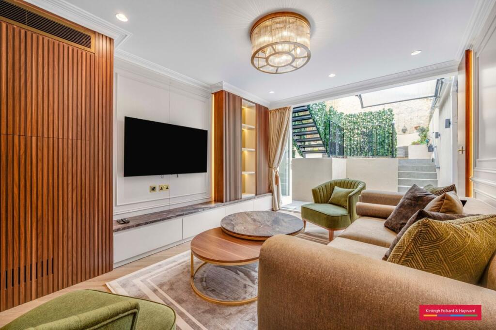 Main image of property: Royal Crescent, Holland Park, London, W11