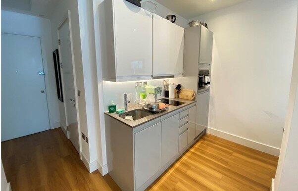 Apartment in Slough - View 4