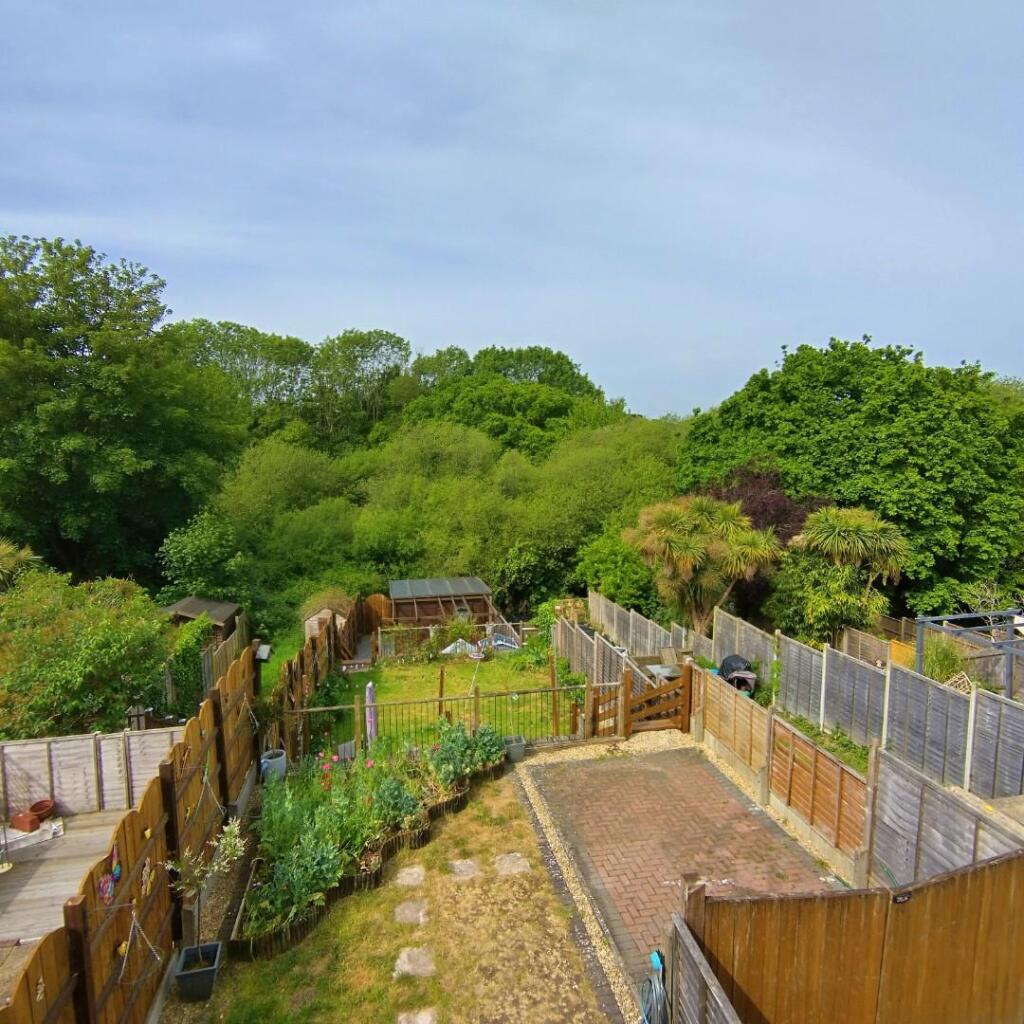 Main image of property: Woolston Road, Southampton, SO31 5FN
