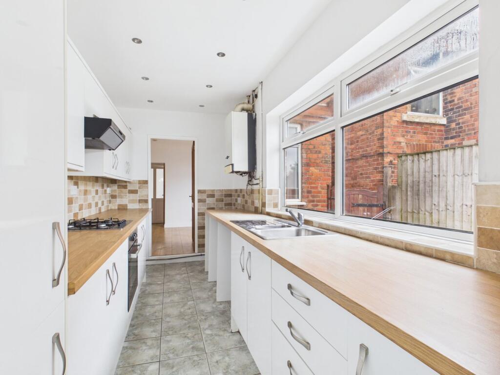 House in Bolsover, Pinxton - More