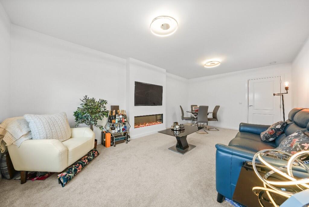 Cedarwood Gardens, Bishopton, Renfrewshire, PA7 - View 4