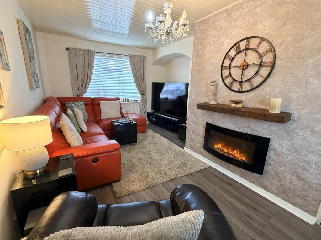 House in Darlington, Eastbourne - View 3
