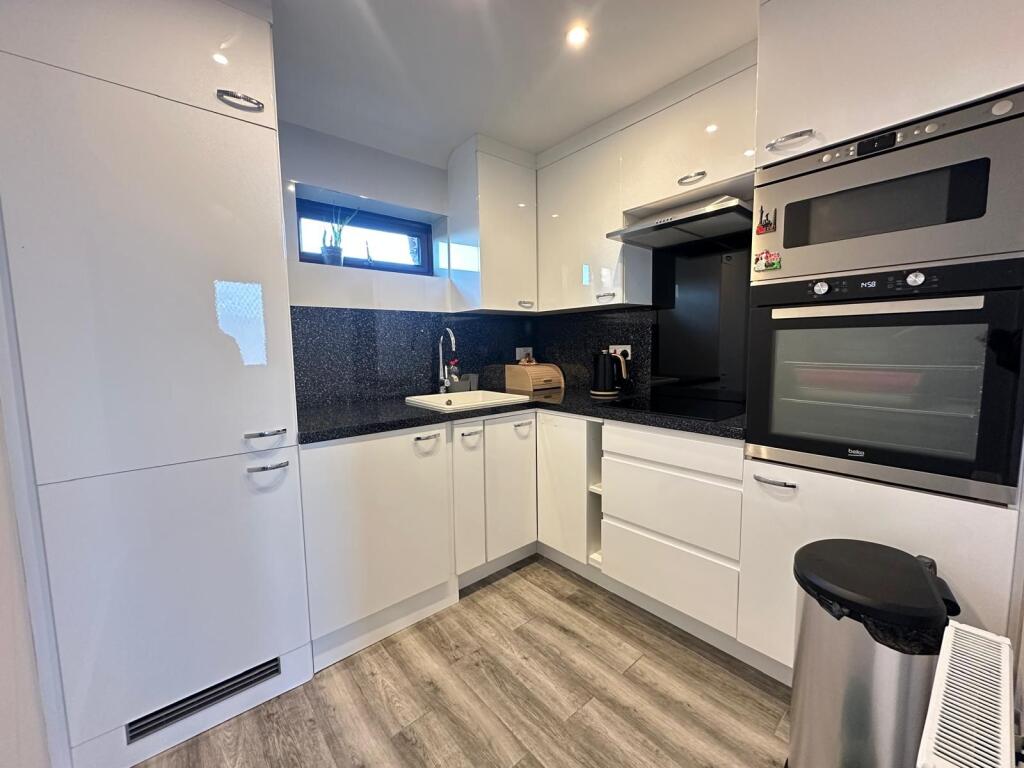 Preston Court,  Kings Avenue, Holland-on-Sea, Clacton-on-Sea photo 2