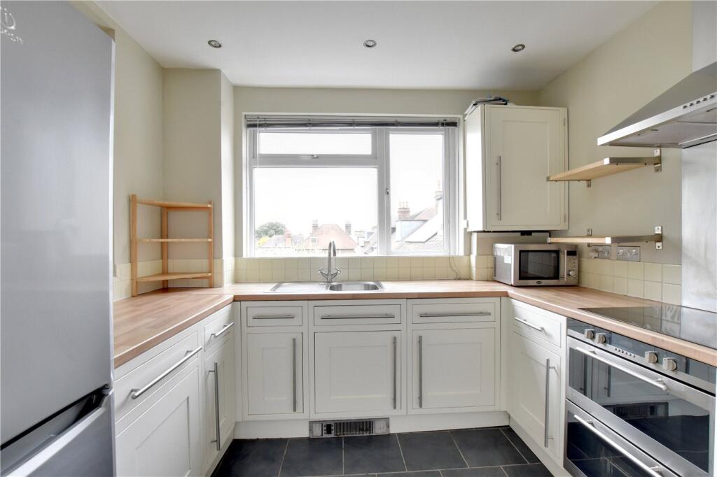 Lyncourt, 5 The Orchard, Blackheath, London, SE3 photo 4