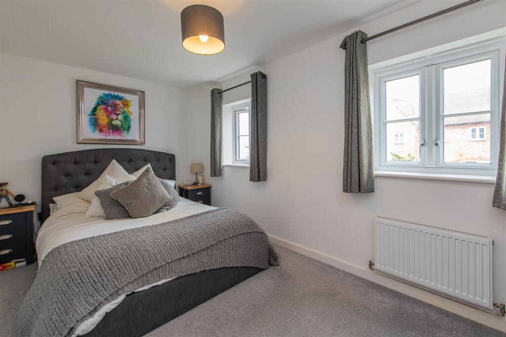 House in Grange Park, Wootton Fields, Wootton - View 5