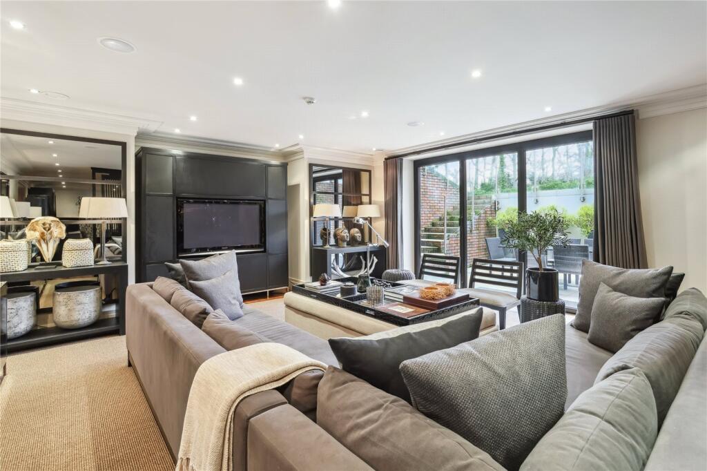 House in Elmbridge, Whiteley Village - View 3