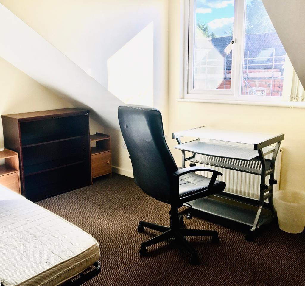 6 bedroom terraced house for rent