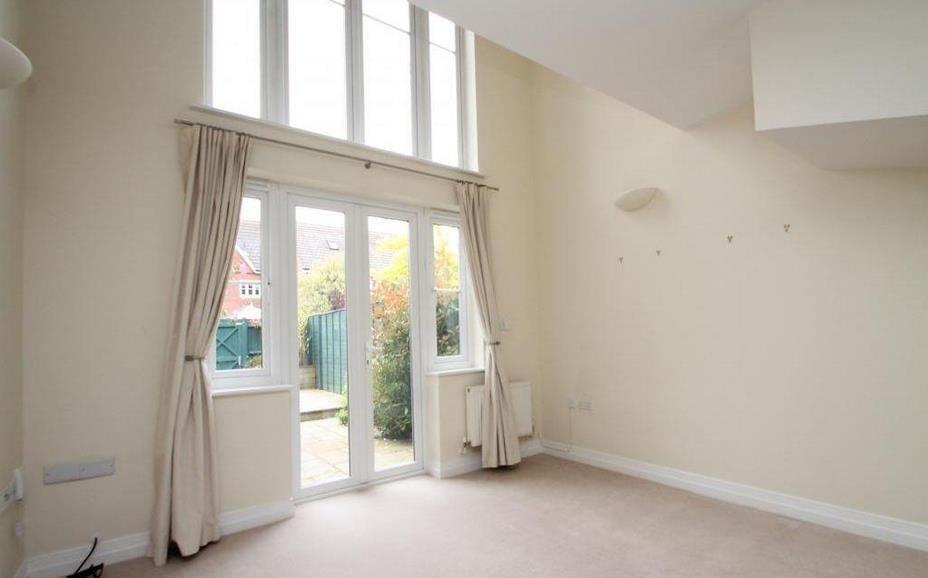 House in Wokingham - View 2