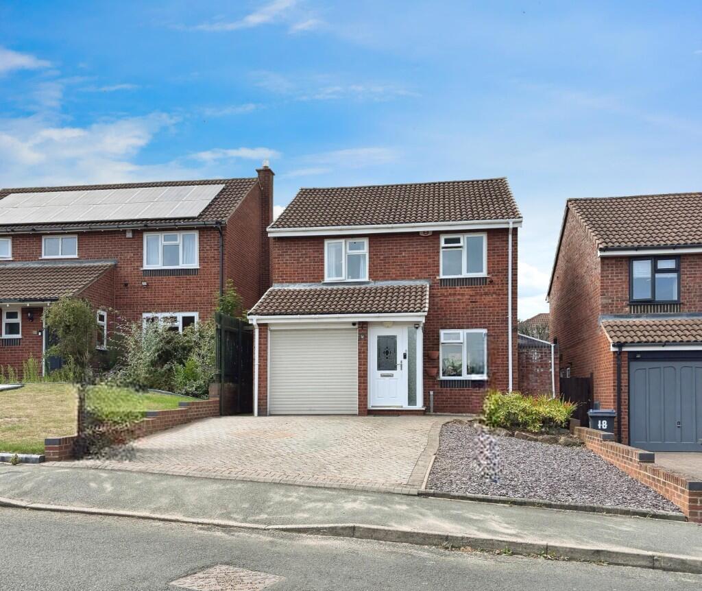 Main image of property: Fourlands Avenue, Sutton Coldfield, West Midlands, B72