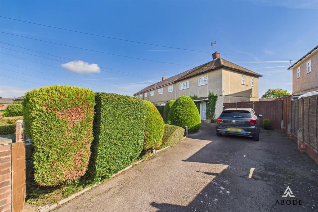 Beacon Drive, Rolleston-On-Dove, Burton-On-Trent photo 3