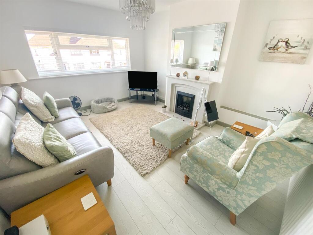Apartment in Bournemouth - View 3