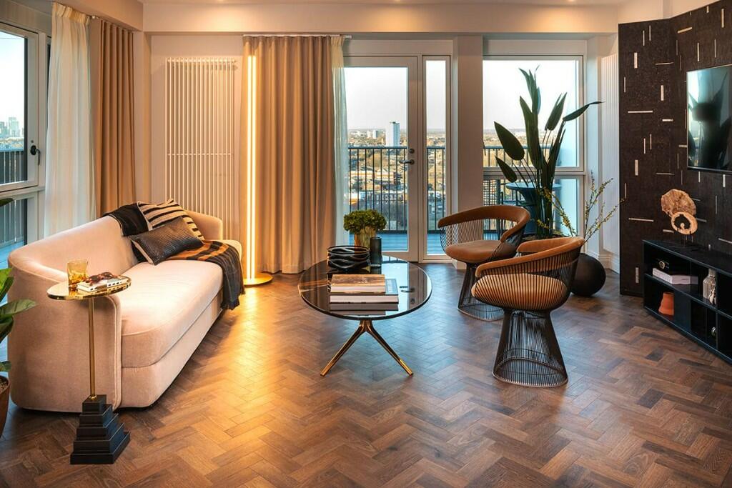 Main image of property: Queens Cross, Western Gateway, London, E16