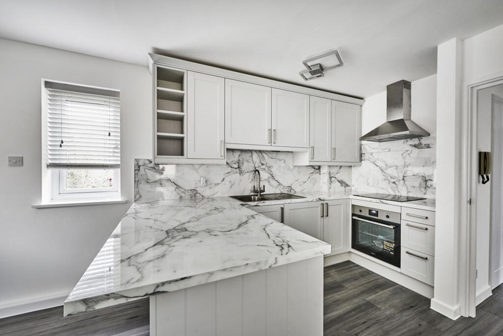 Additional image 3 of The Putterills, Harpenden, Herts, AL5