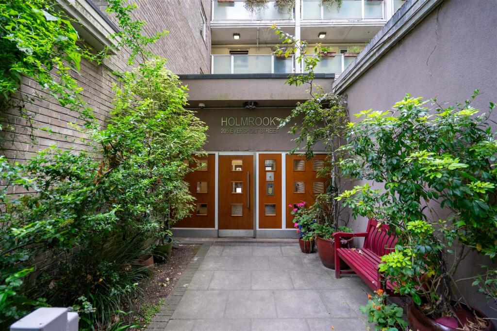 Apartment in London - View 2