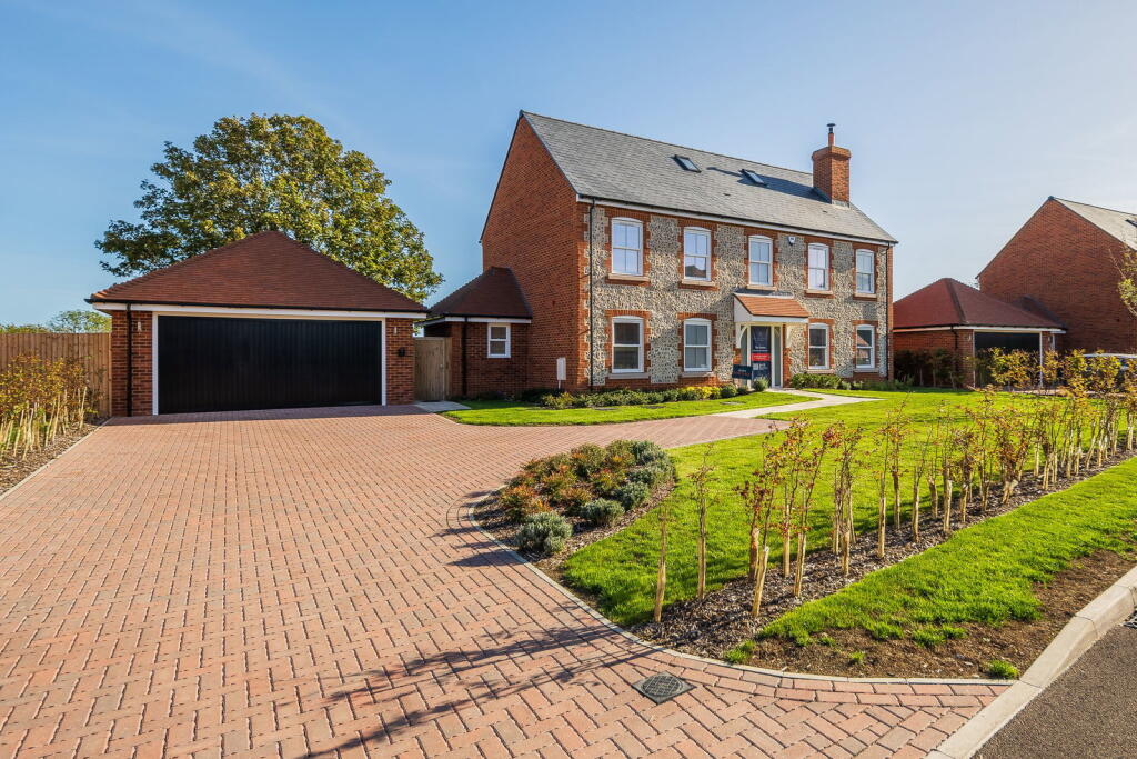 House in Canterbury - More