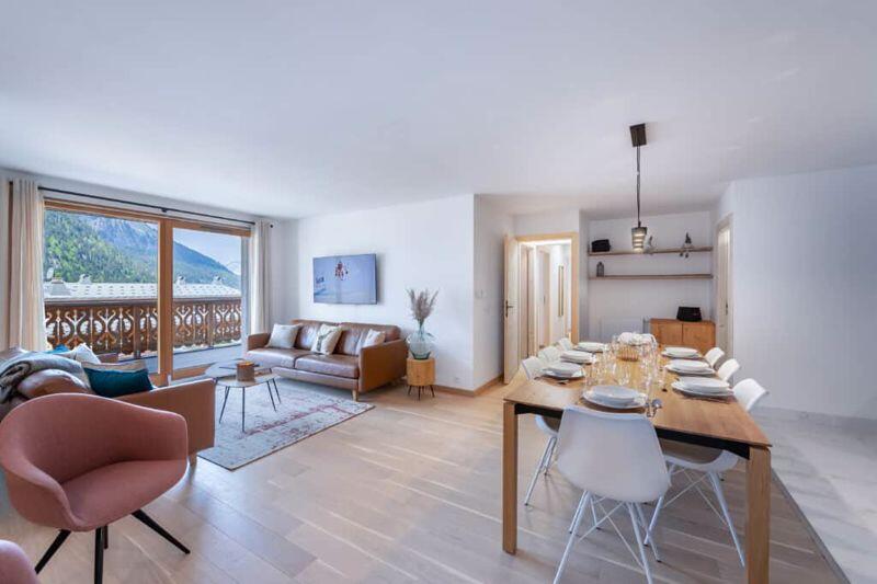 Main image of property: Beautiful Modern Apartment near Centre and Ski Lifts, Chatel