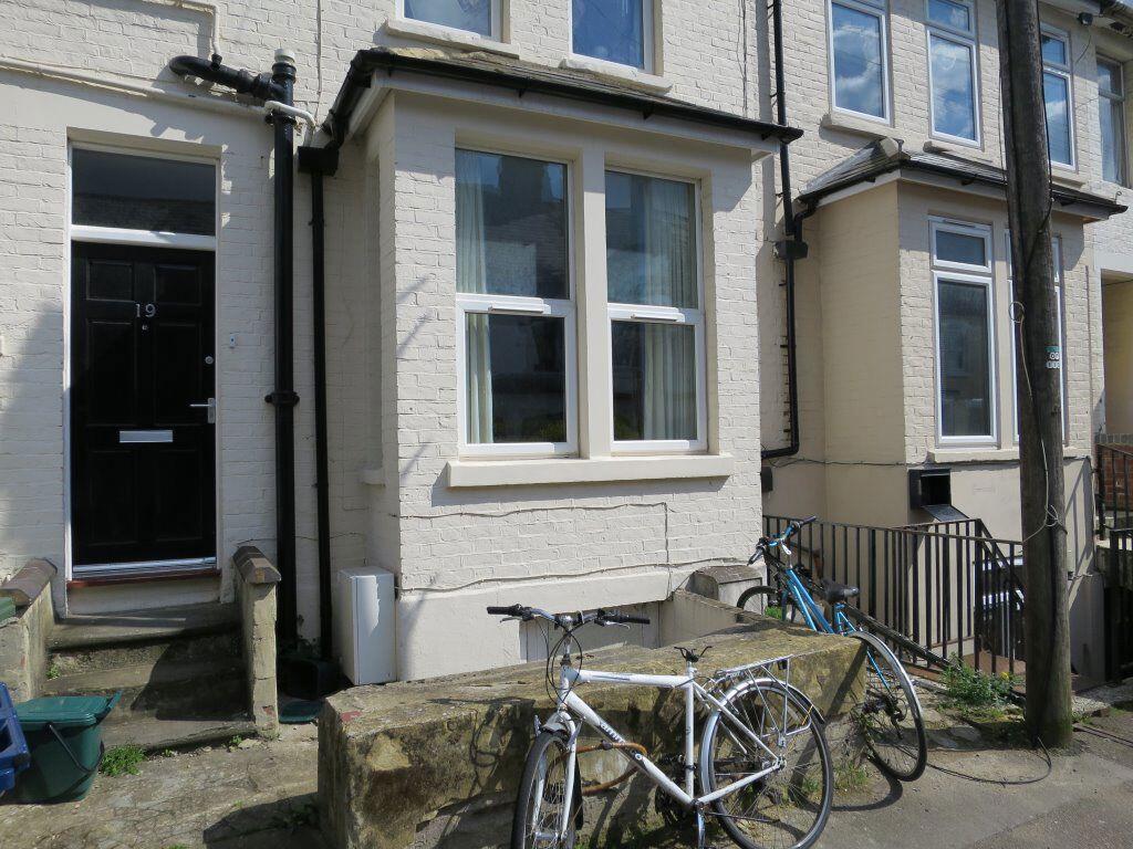 Main image of property: Crown Street