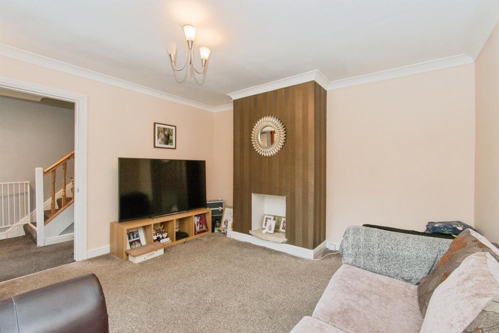 House in Wakefield - View 5