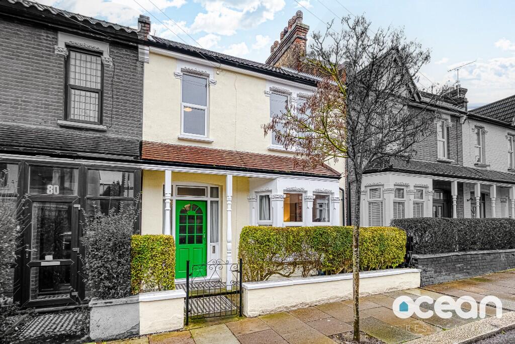 Main image of property: Hainault Avenue, Westcliff-On-Sea, Essex, SS0