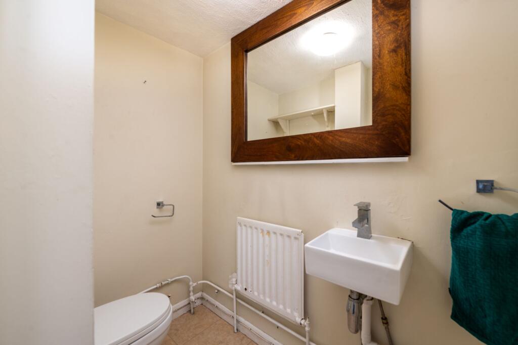 House in Redhill, Earlswood - View 5
