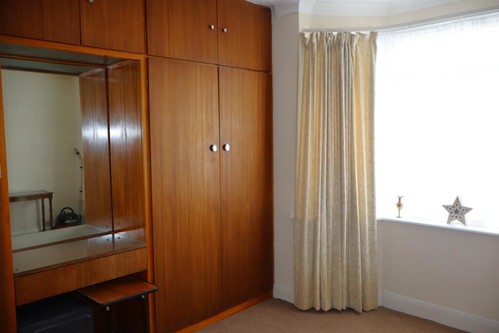 House in Grays, Little Thurrock - View 4