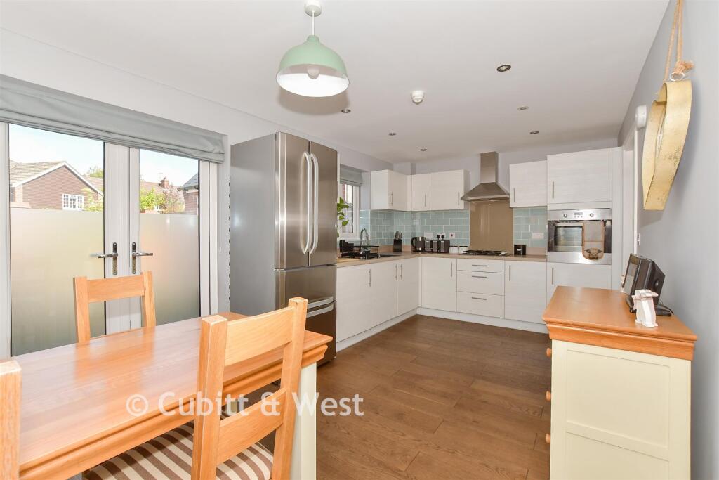 House in Waverley, Cranleigh - View 3